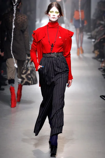 Look 17
